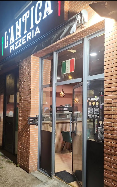 Pizza de L'Antica Pizzeria Borderouge à Toulouse
