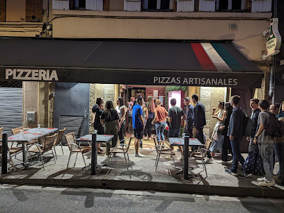 Pizza de La Grand' Pizzeria à Toulouse